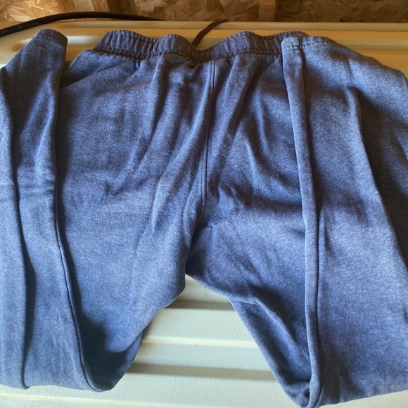UA grey loose sweat pants - Picture 3 of 3